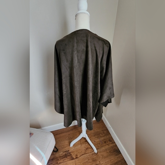 Suede Poncho Style Jacket - Picture 5 of 7